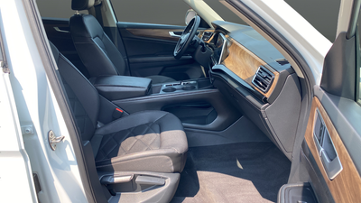2024 Volkswagen Atlas 2.0T SE