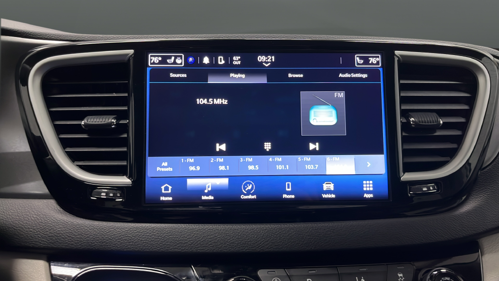 2024 Chrysler Pacifica Touring L