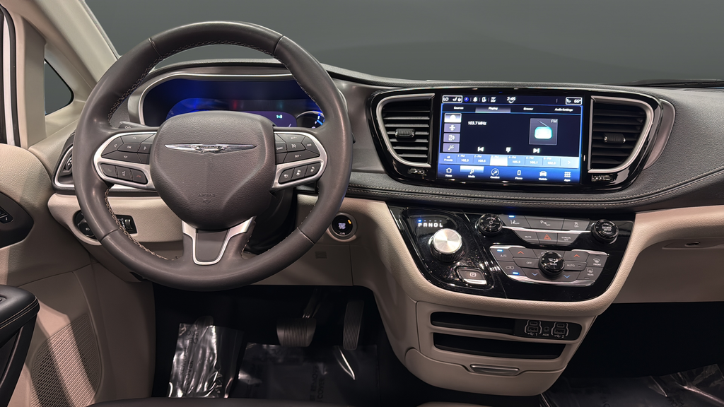 2023 Chrysler Pacifica Hybrid Touring L