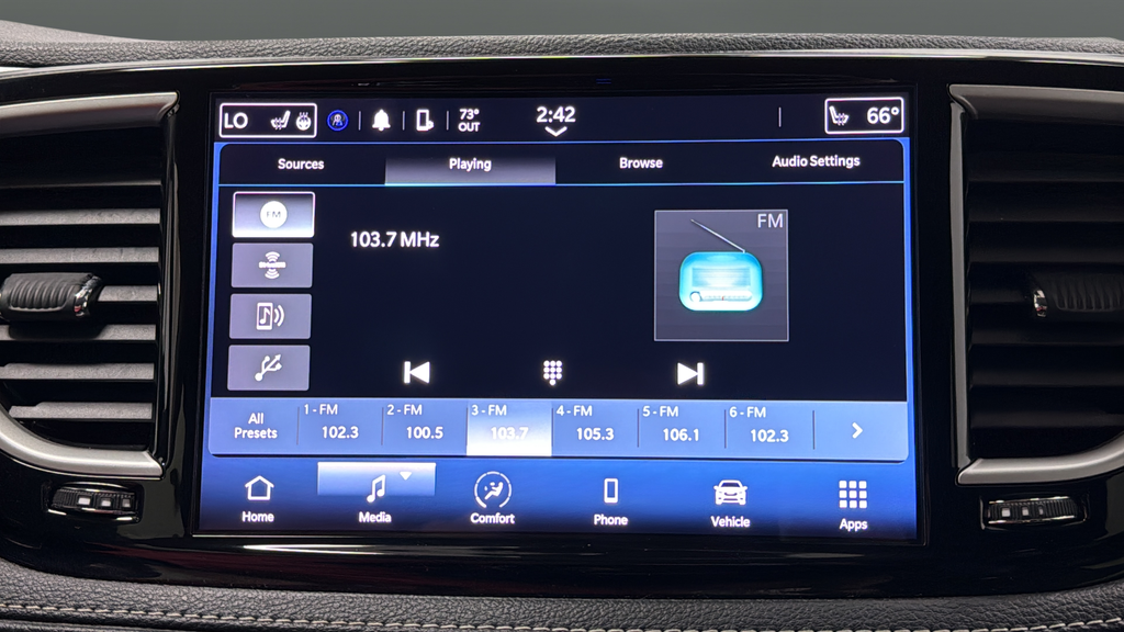 2023 Chrysler Pacifica Hybrid Touring L