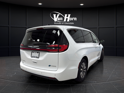 2023 Chrysler Pacifica Hybrid Touring L