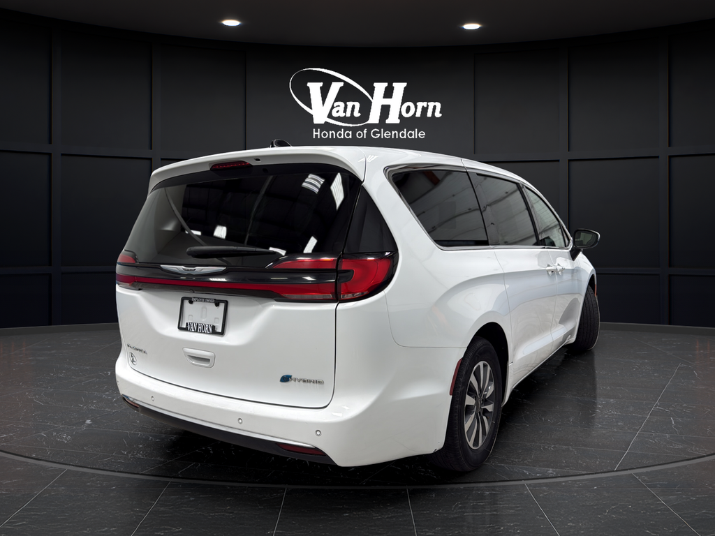 2023 Chrysler Pacifica Hybrid Touring L