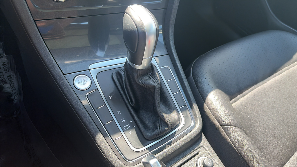 2018 Volkswagen Golf SportWagen S