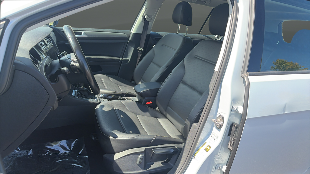 2018 Volkswagen Golf SportWagen S