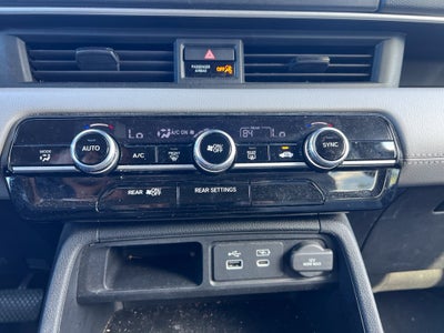 2023 Honda Pilot LX