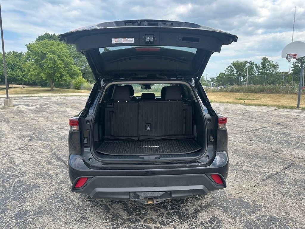 2024 Toyota Highlander LE