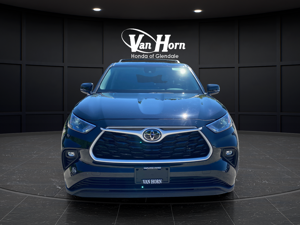 2024 Toyota Highlander LE