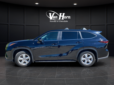 2024 Toyota Highlander LE