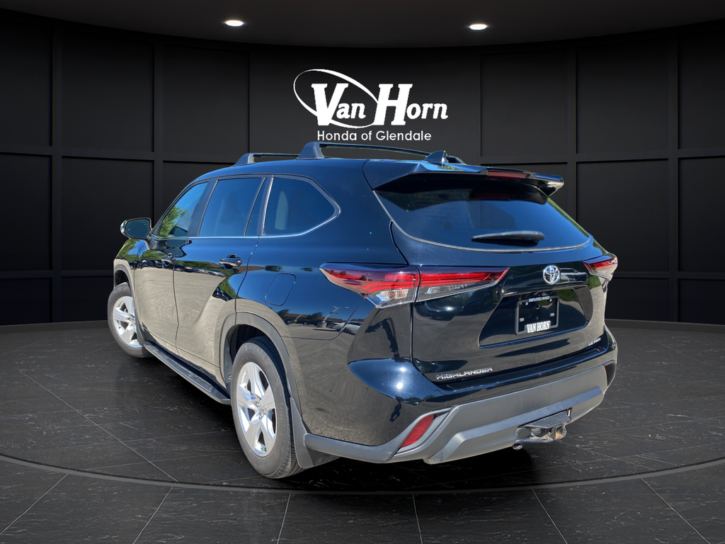2024 Toyota Highlander LE